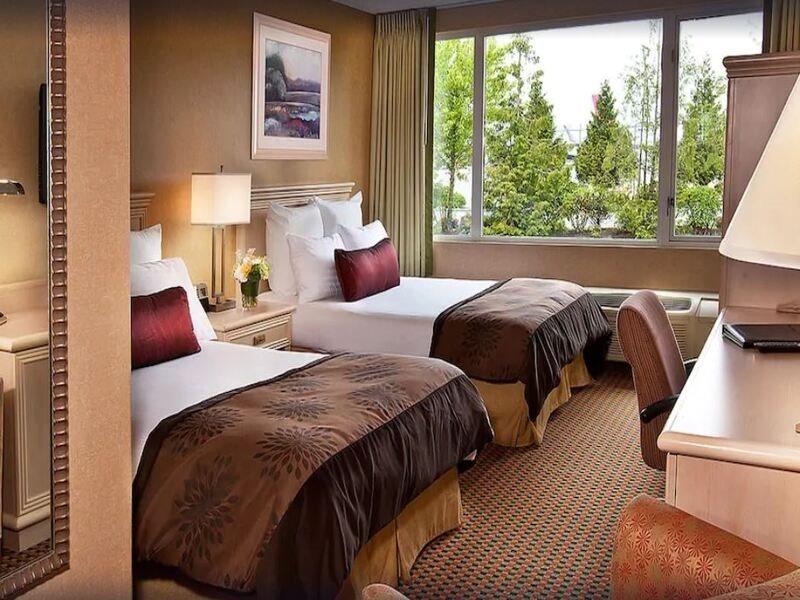 Hotel Coast Gateway
