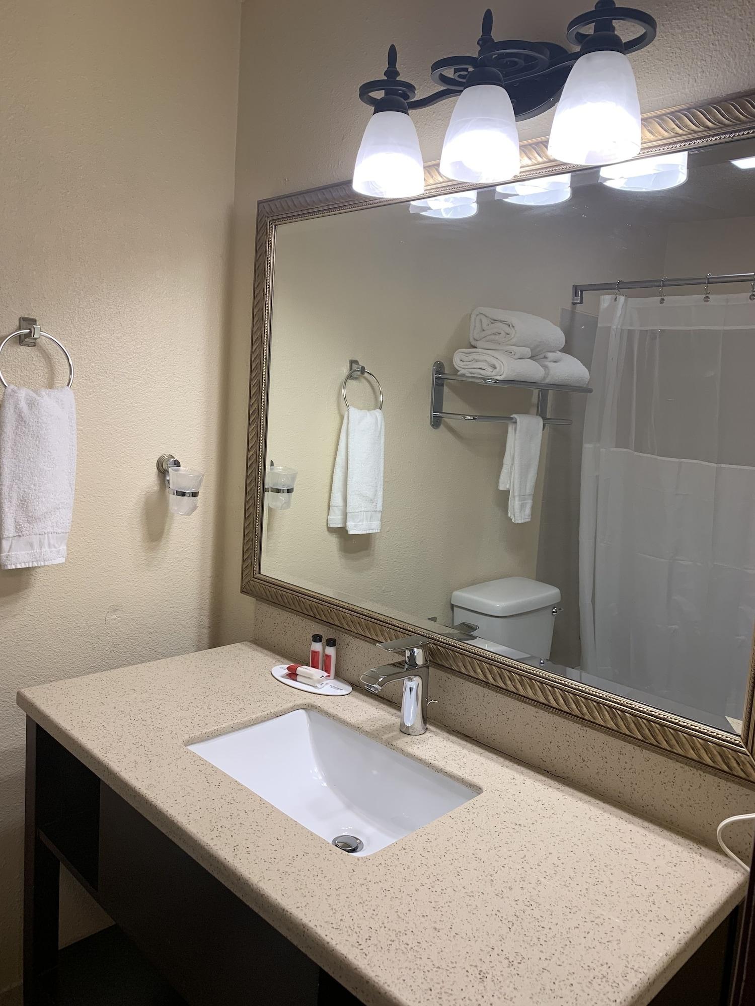 Sutton 2* SeaTac