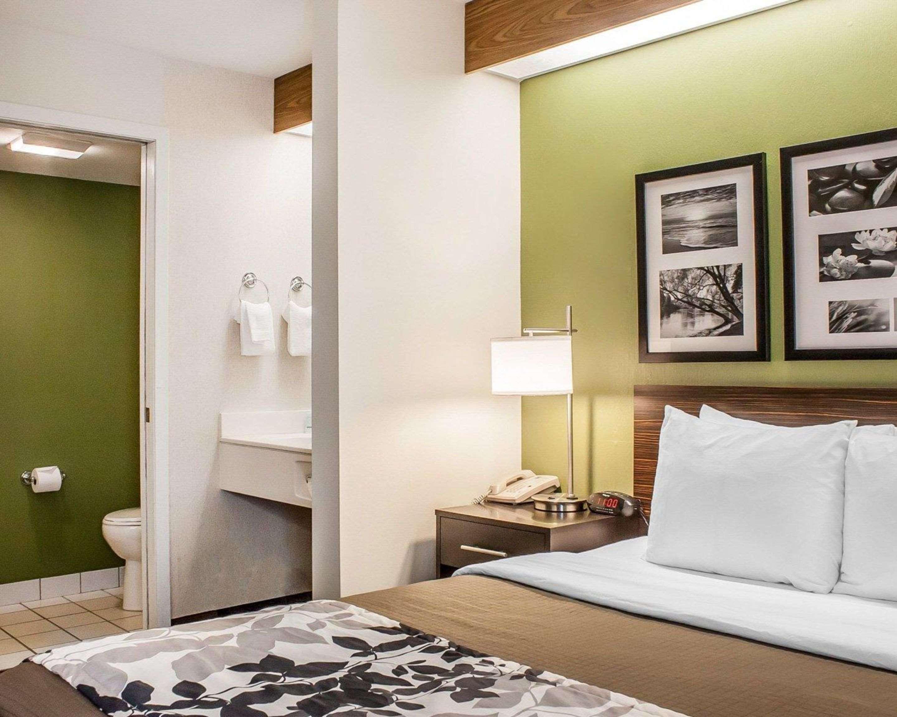Inn Sleep Sea Tac Airport 3*