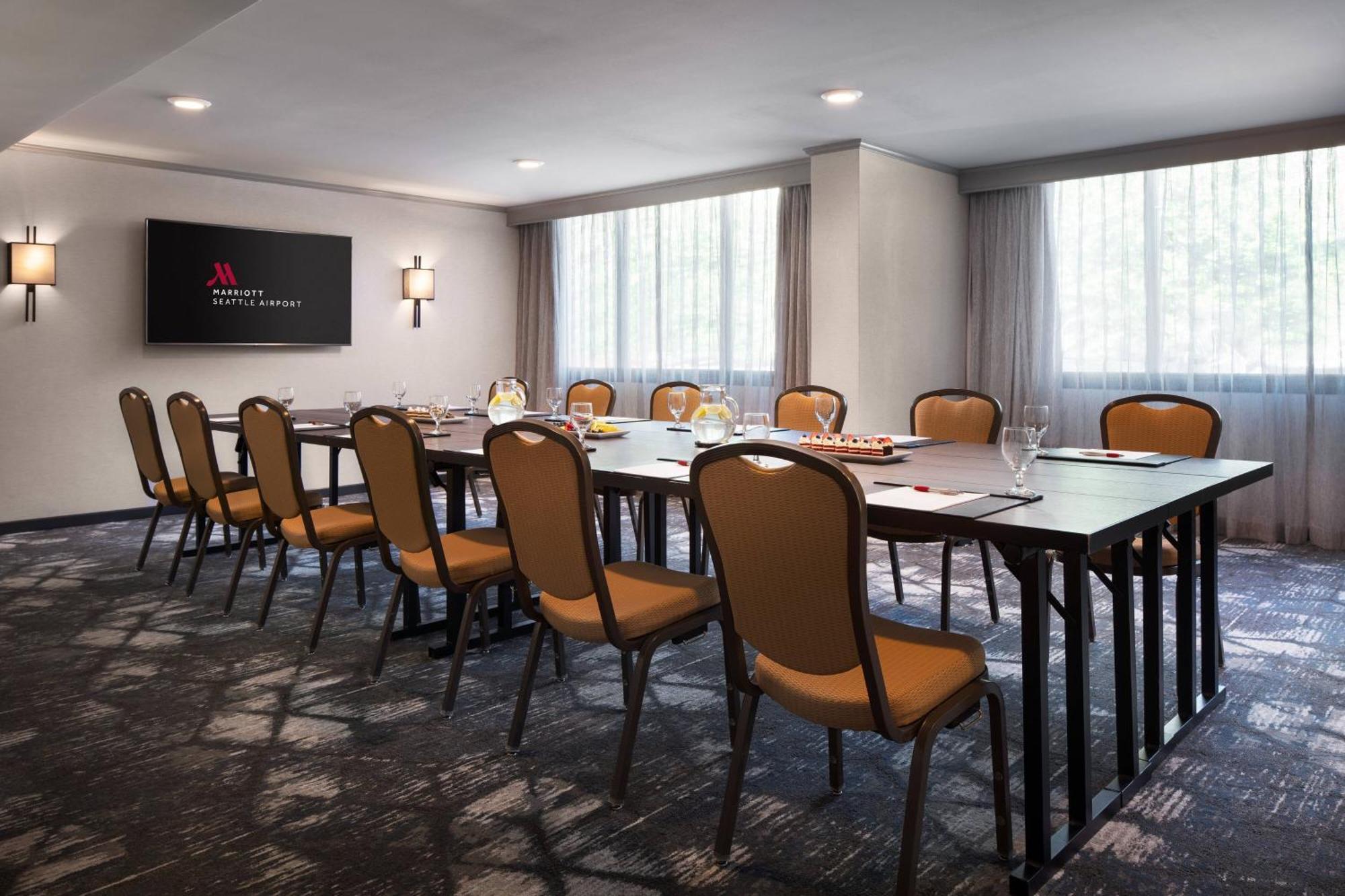 Seattle Airport Marriott Hotel 4*