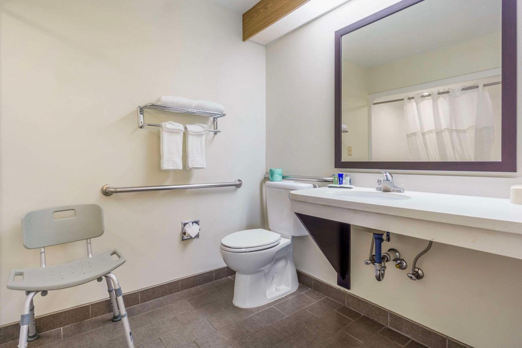 Sleep Sea Tac Airport Inn 3*