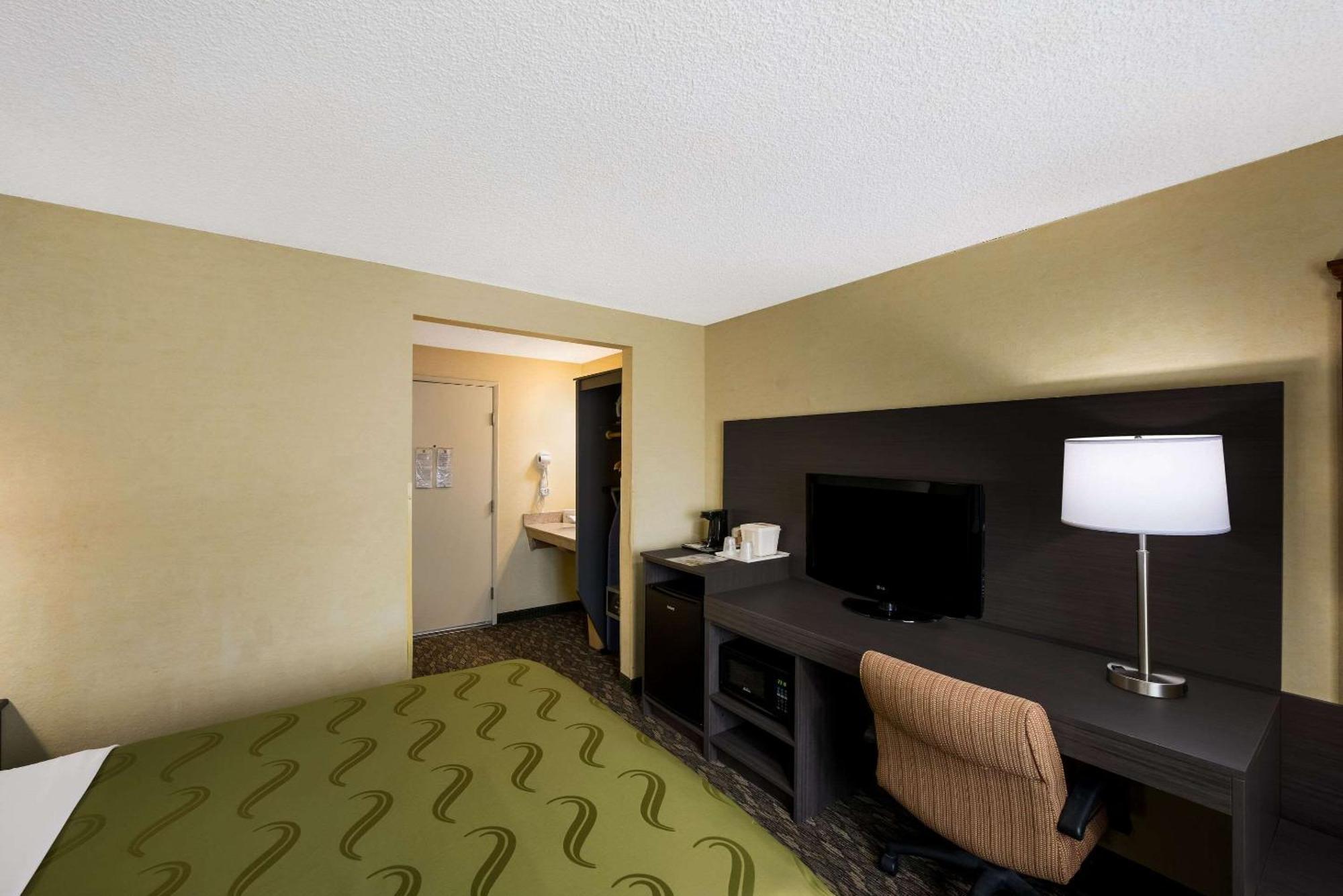 Quality Airport-seattle 2*