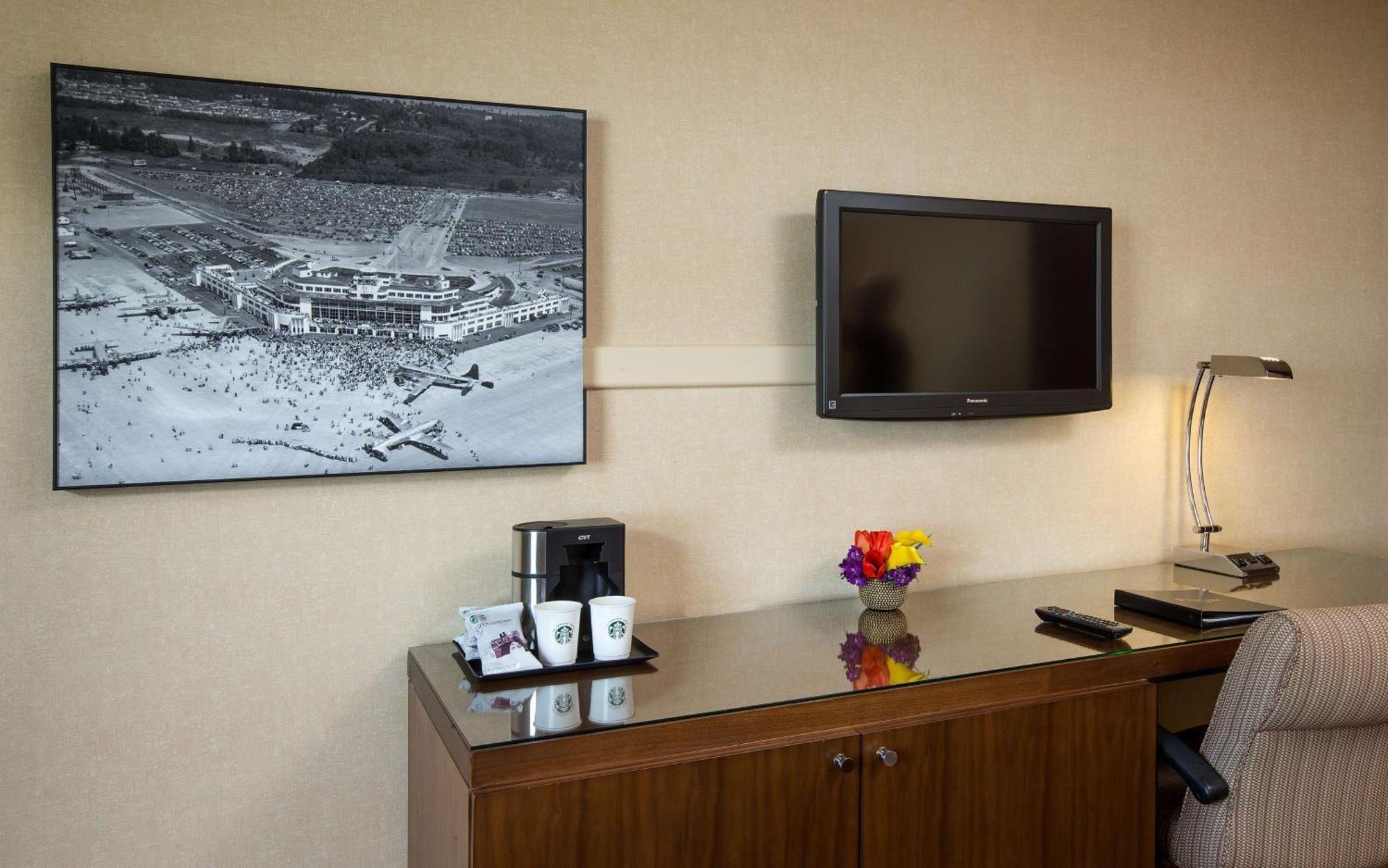 Coast Gateway Hotel