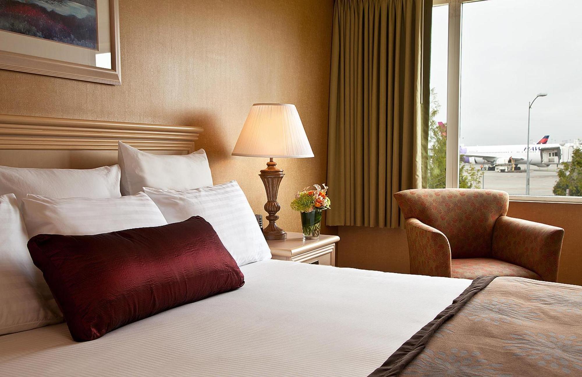Hotel Coast Gateway 3*