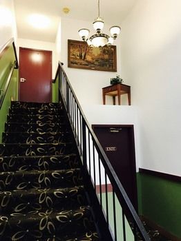 Sutton Hotel 2*
