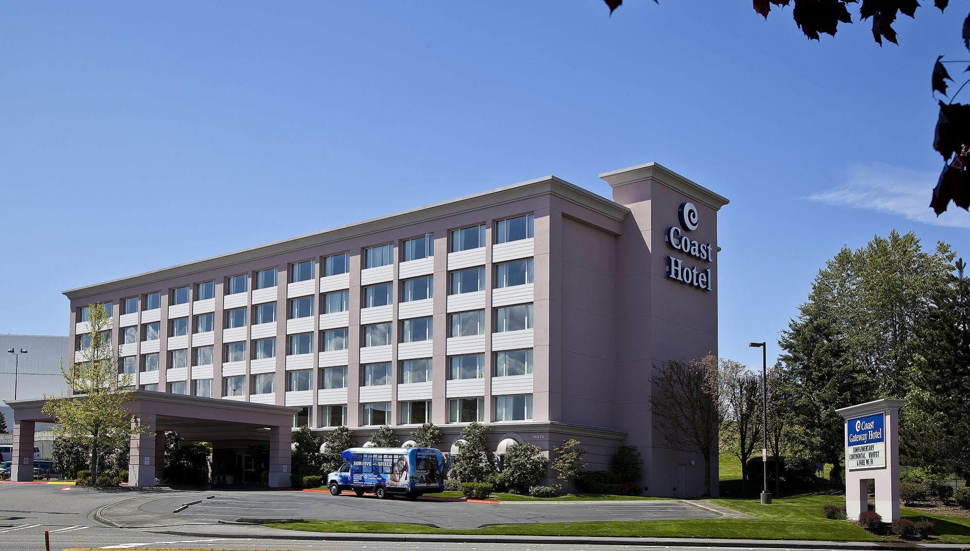 Hotel Coast Gateway