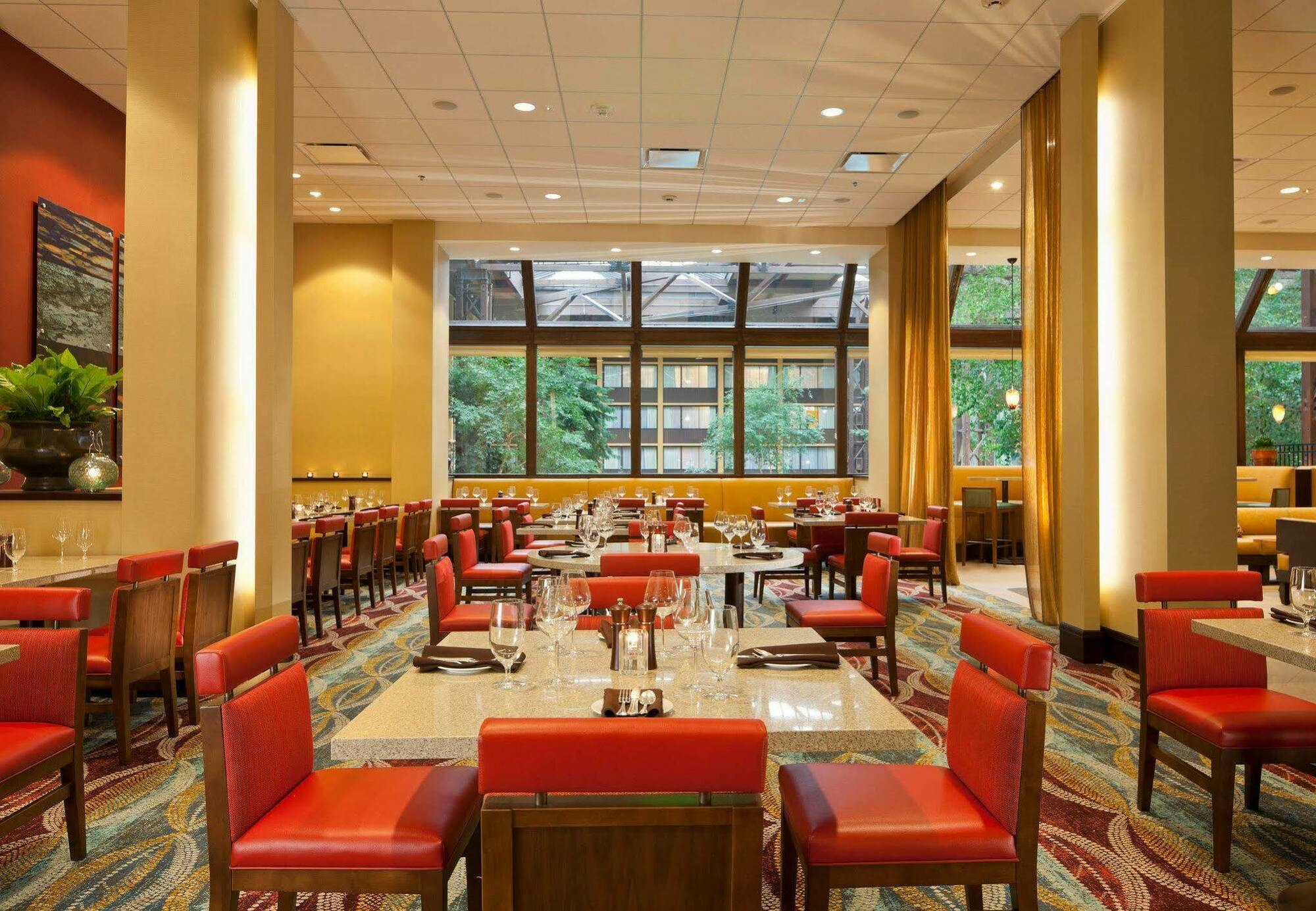 Seattle Airport Marriott Hotel 4*