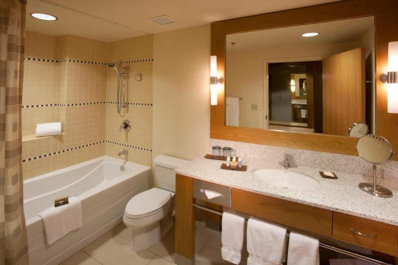 Cedarbrook 4*