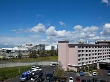 Coast Gateway SeaTac