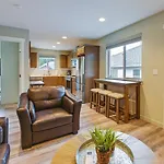 Stunning Seatac Gem With Modern Amenities!