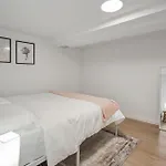 Spacious 5B2B Home 5 Min To Airport With Ac, Game Room, Wifi, Parking