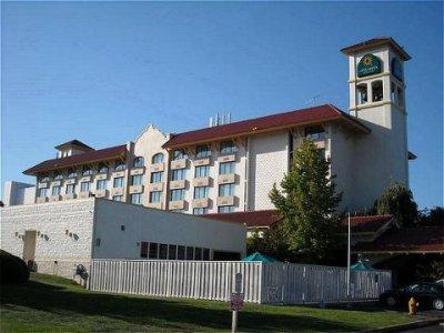 Hotel La Quinta By Wyndham Seattle Sea-tac Airport 3*