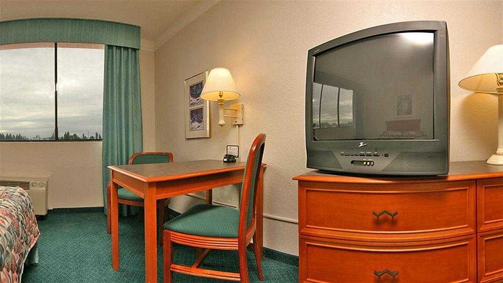 Hotel La Quinta By Wyndham Seattle Sea-tac Airport 3*
