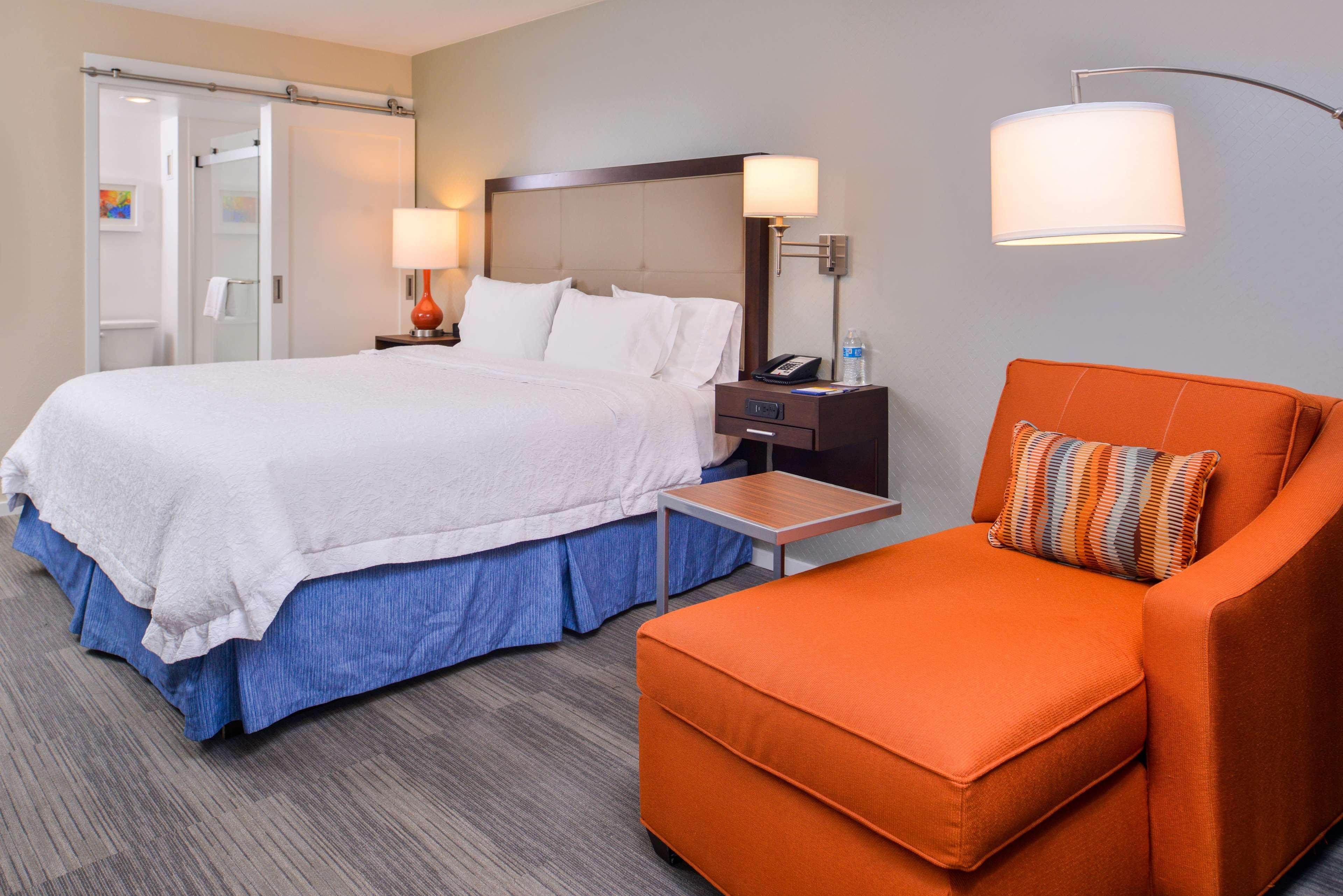 Hampton Seattle Airport 3*