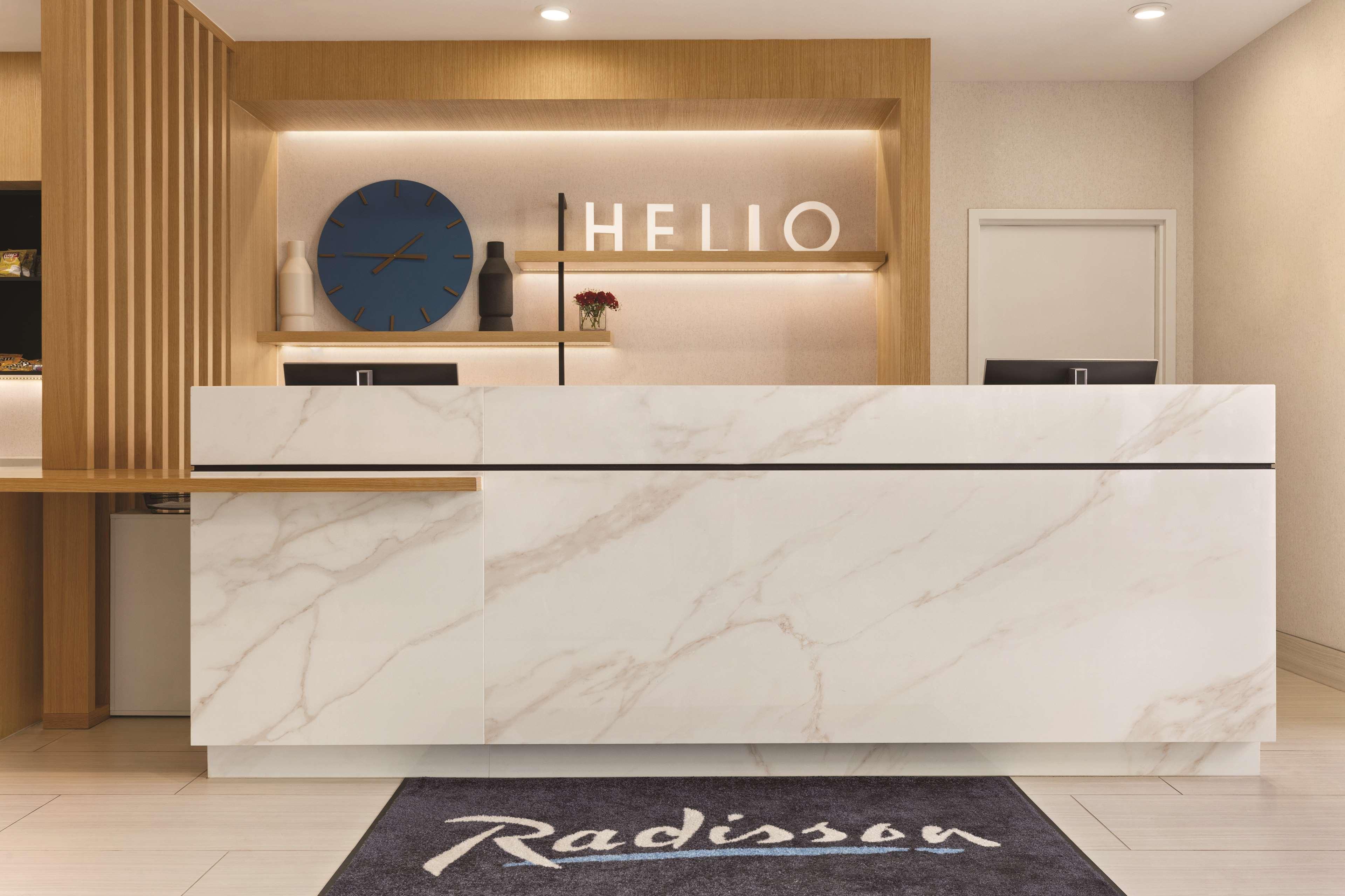 Radisson Seattle Airport 3*