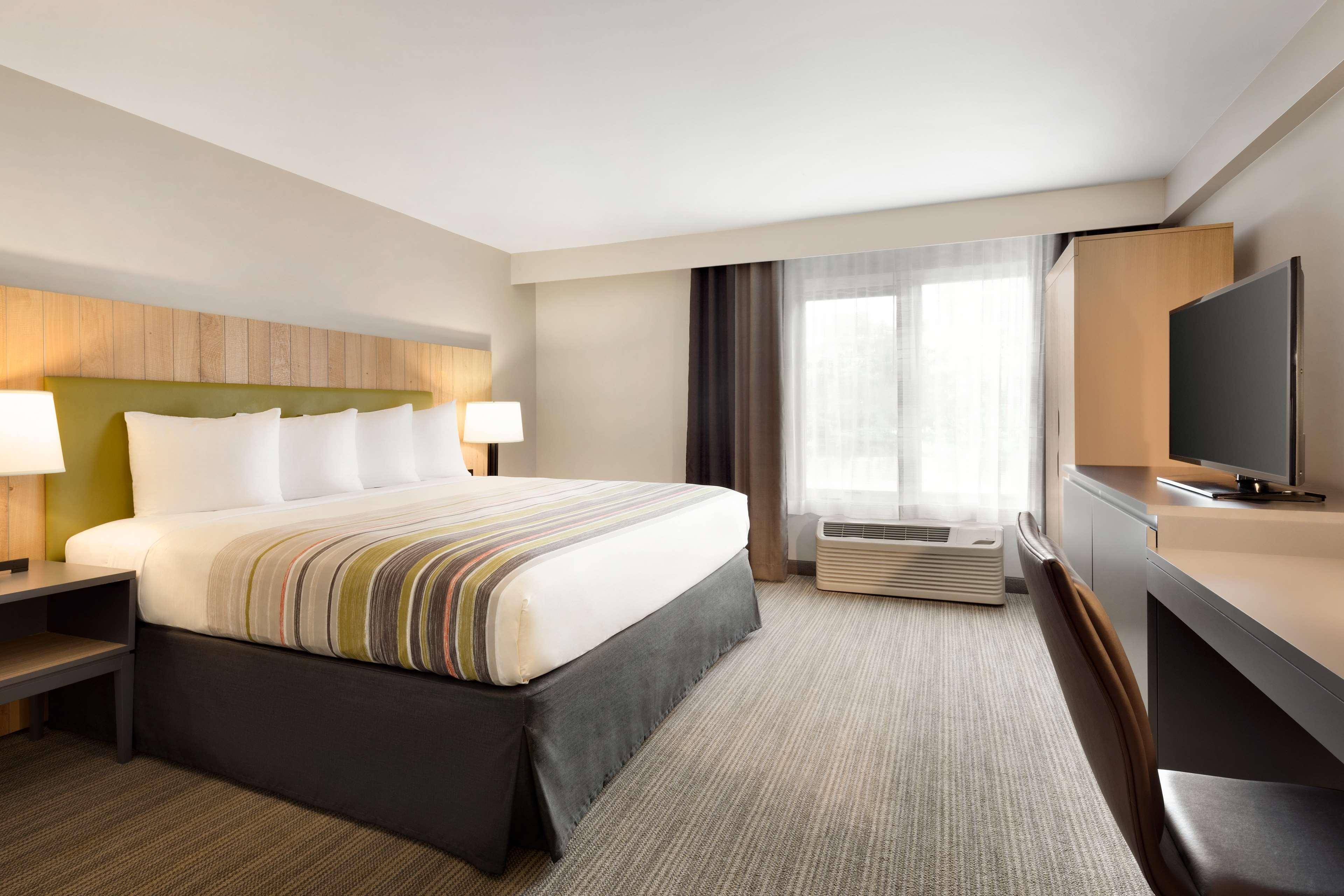 Country & By Radisson, Seattle-tacoma International Airport, Wa SeaTac