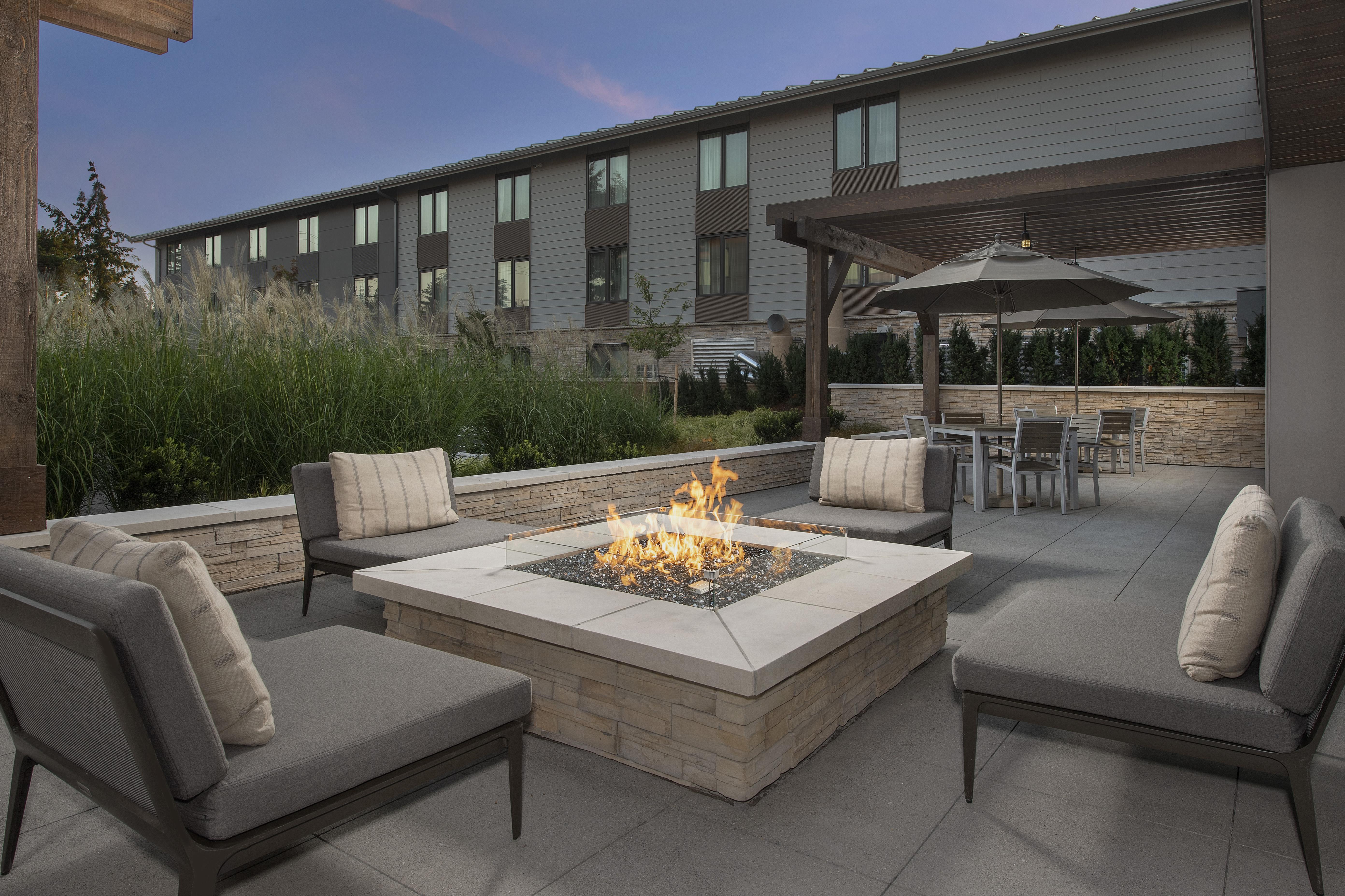 Country & By Radisson, Seattle-tacoma International Airport, Wa Hotel