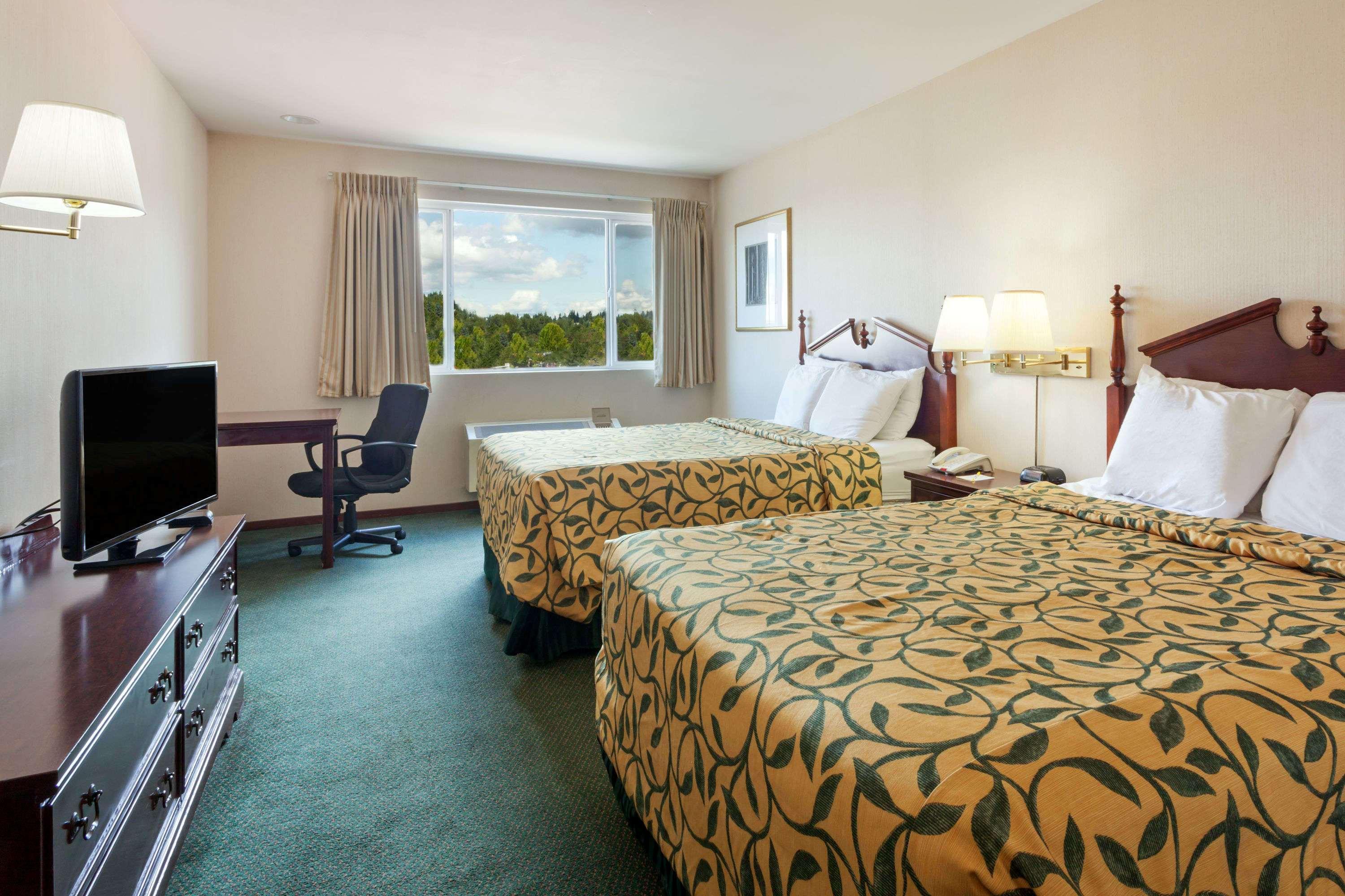 Days By Wyndham Airport Hotel