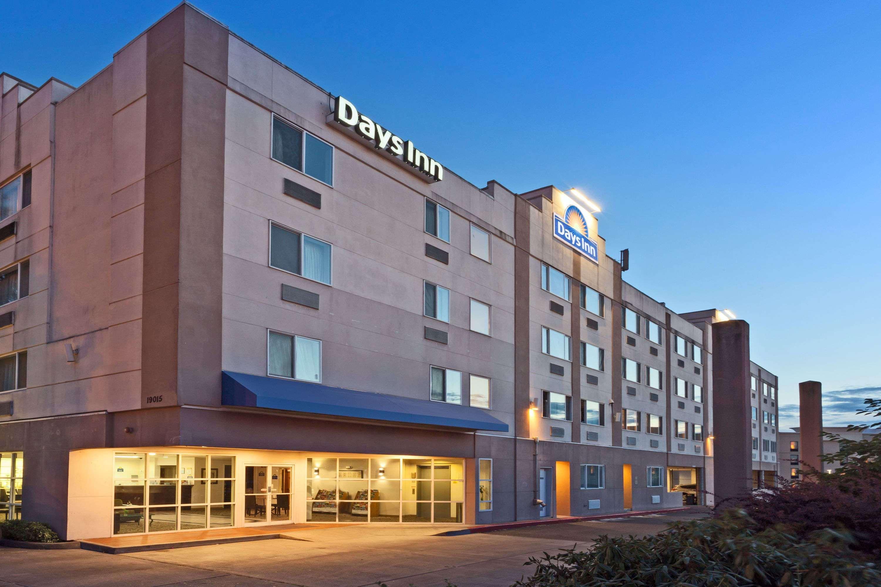 Days By Wyndham Airport