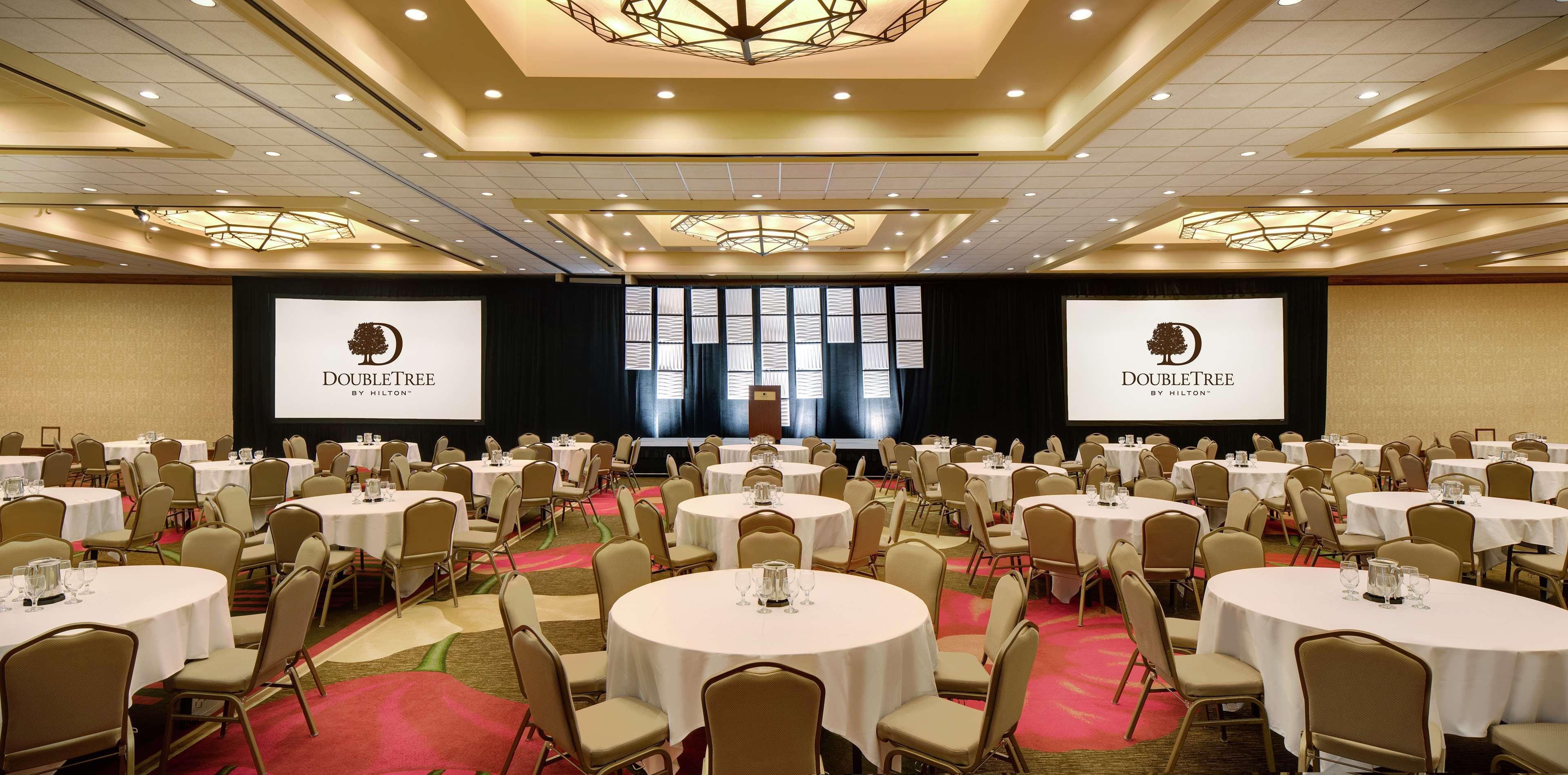 Doubletree By Hilton Seattle Airport 4*