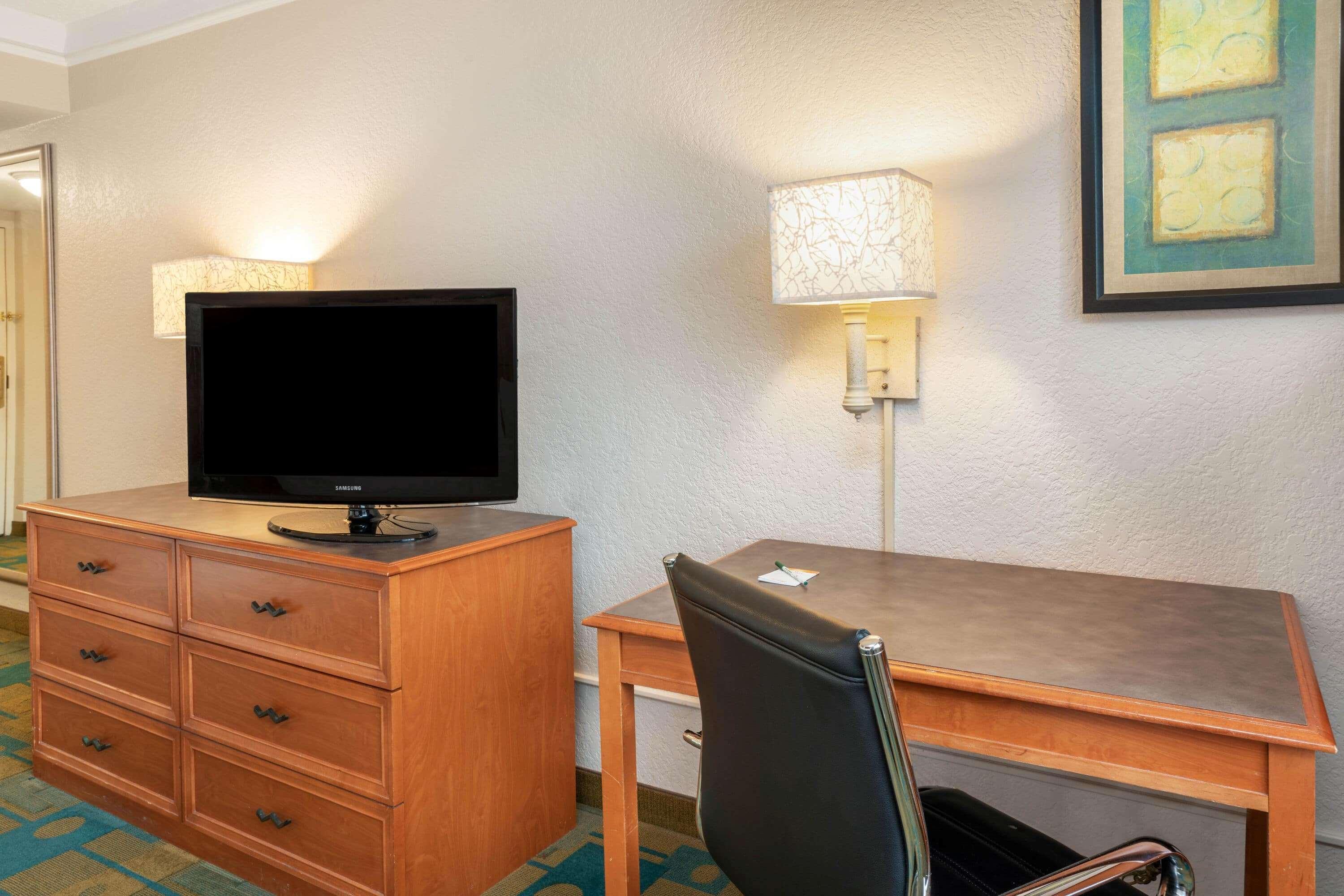 Hotel La Quinta By Wyndham Seattle Sea-tac Airport 3*