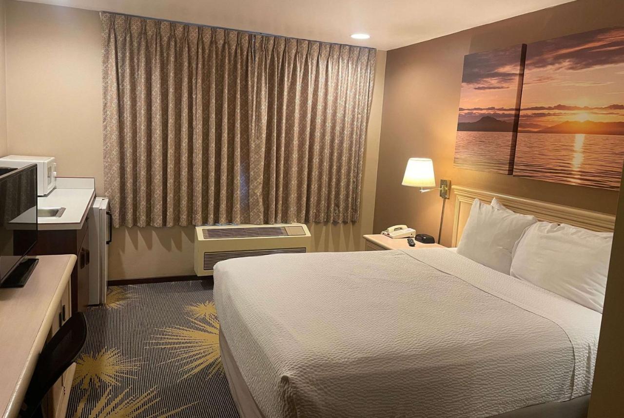 Hotel Days By Wyndham Airport