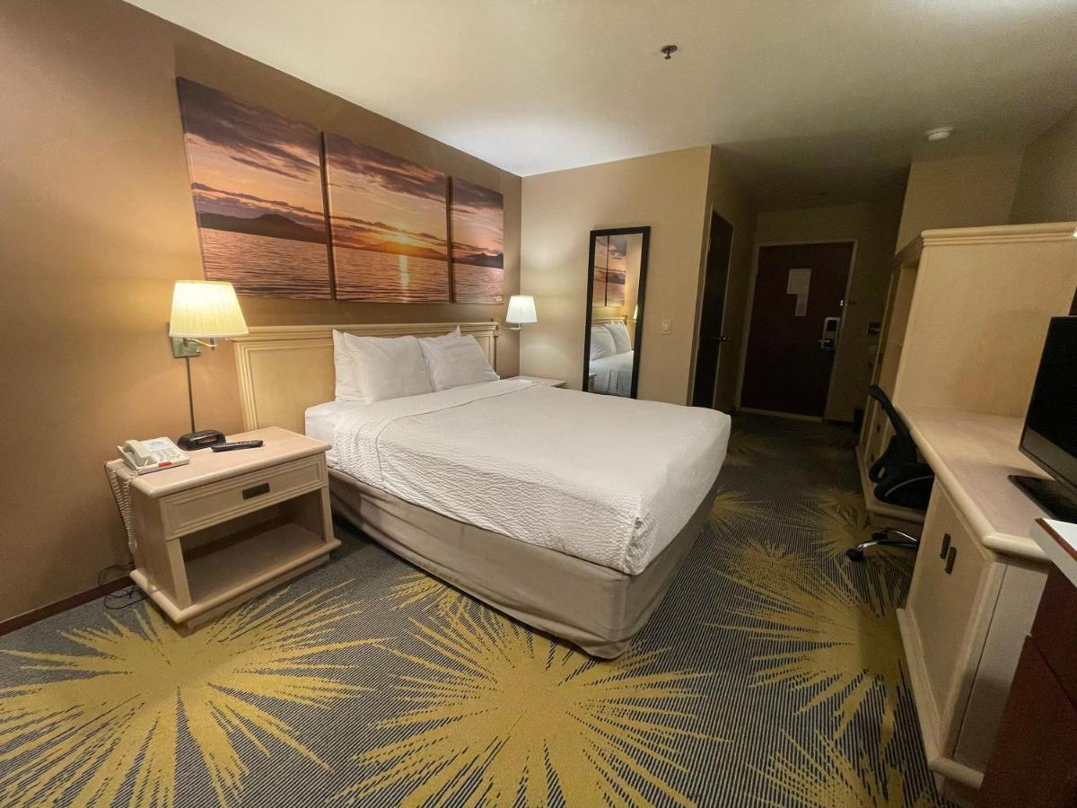 Days By Wyndham Airport Hotel SeaTac