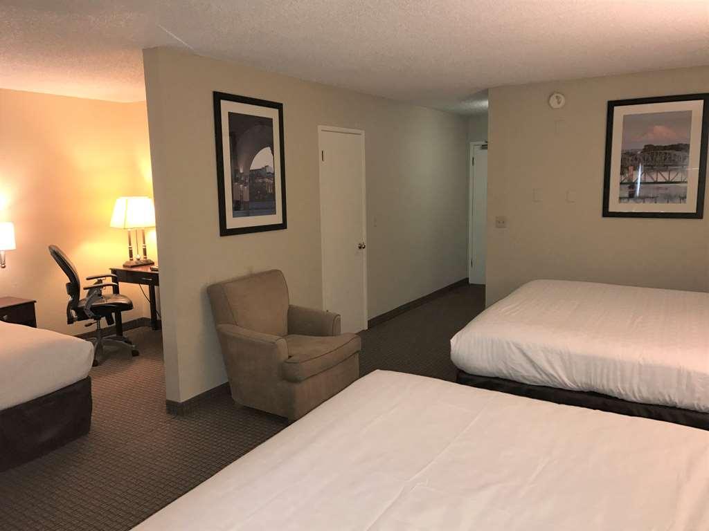 Surestay By Western Airport North Hotel