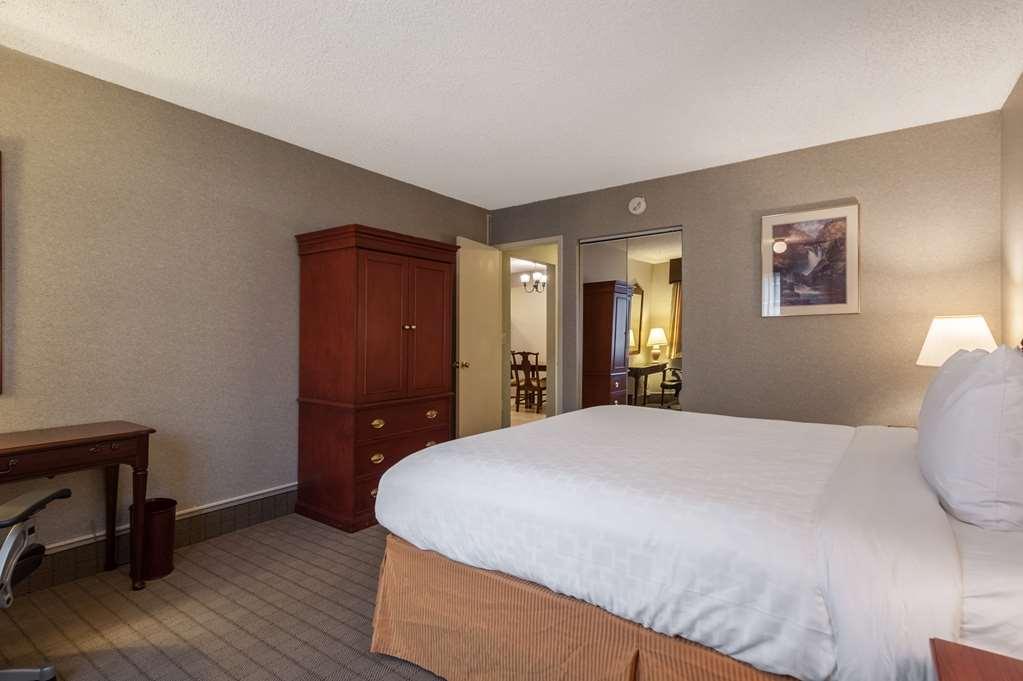 Surestay By Western Airport North *