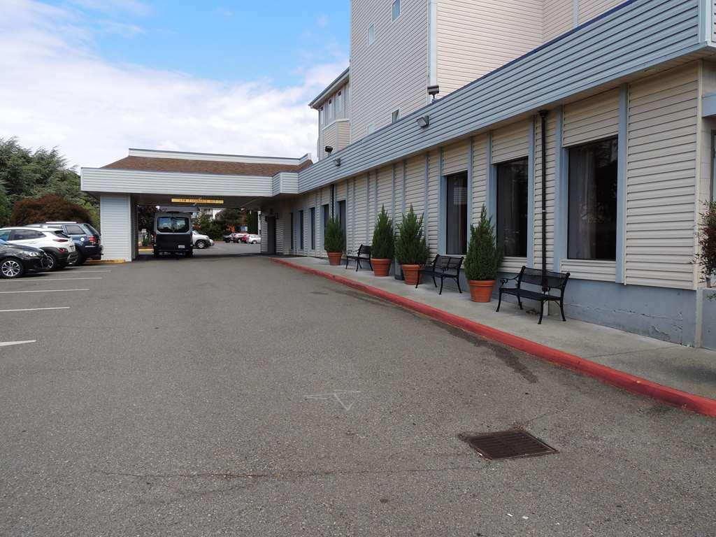 Surestay By Western Airport North