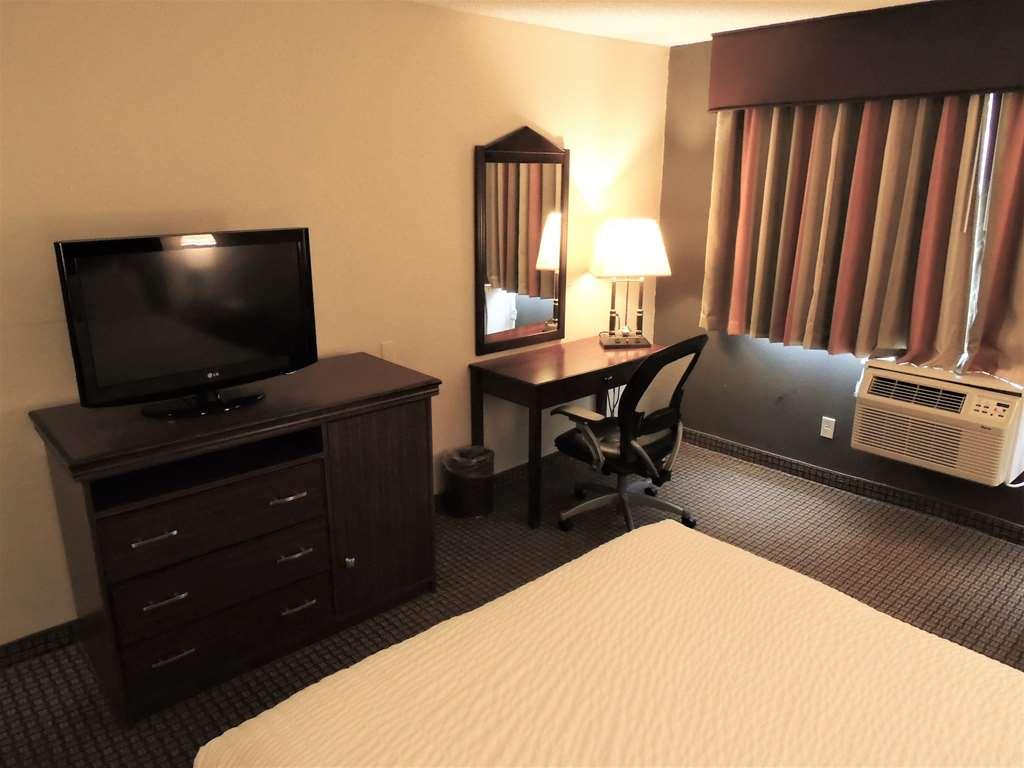 Hotel Surestay By Western Airport North
