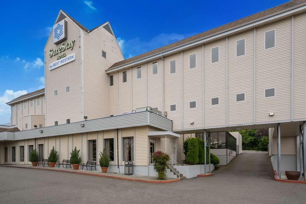 Surestay By Western Airport North *