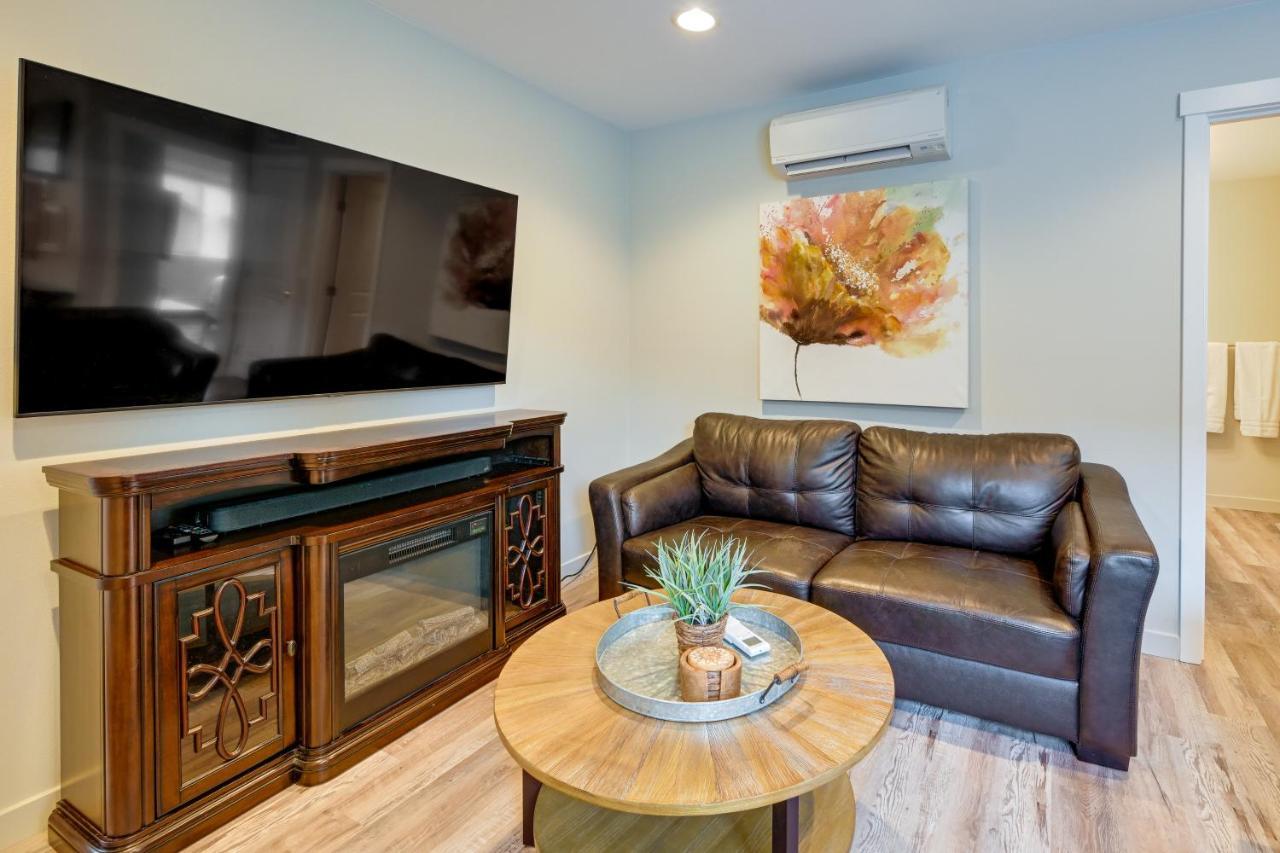 Stunning Gem With Modern Amenities! Apartment SeaTac