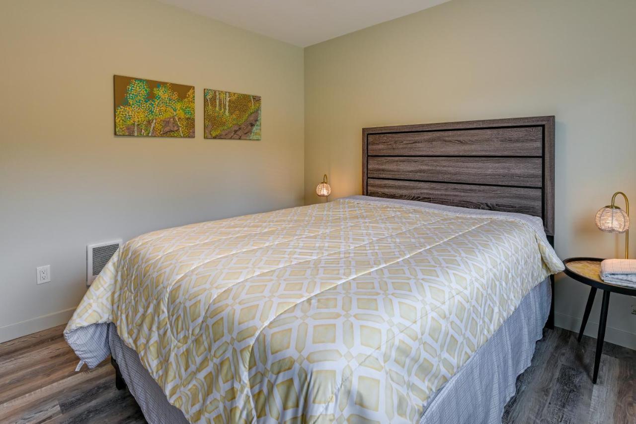 Apartment Stunning Gem With Modern Amenities! *