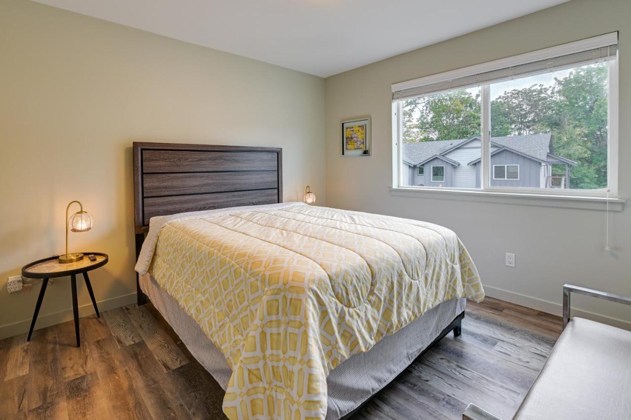 Stunning Gem With Modern Amenities! Apartment SeaTac