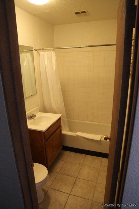 Seatac Inn 2*