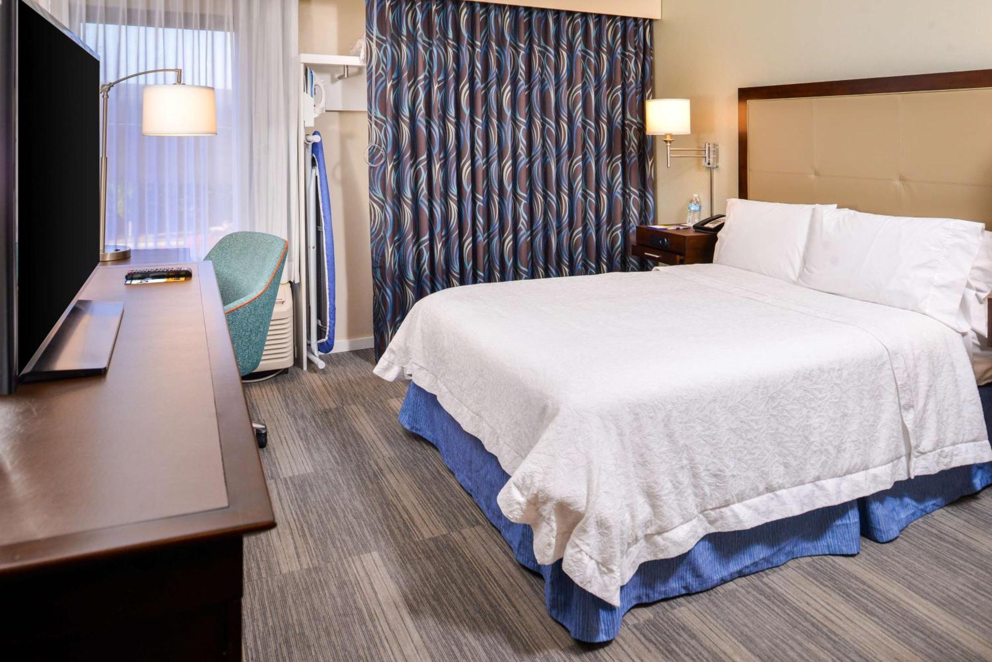 Hotel Hampton Seattle Airport 3*