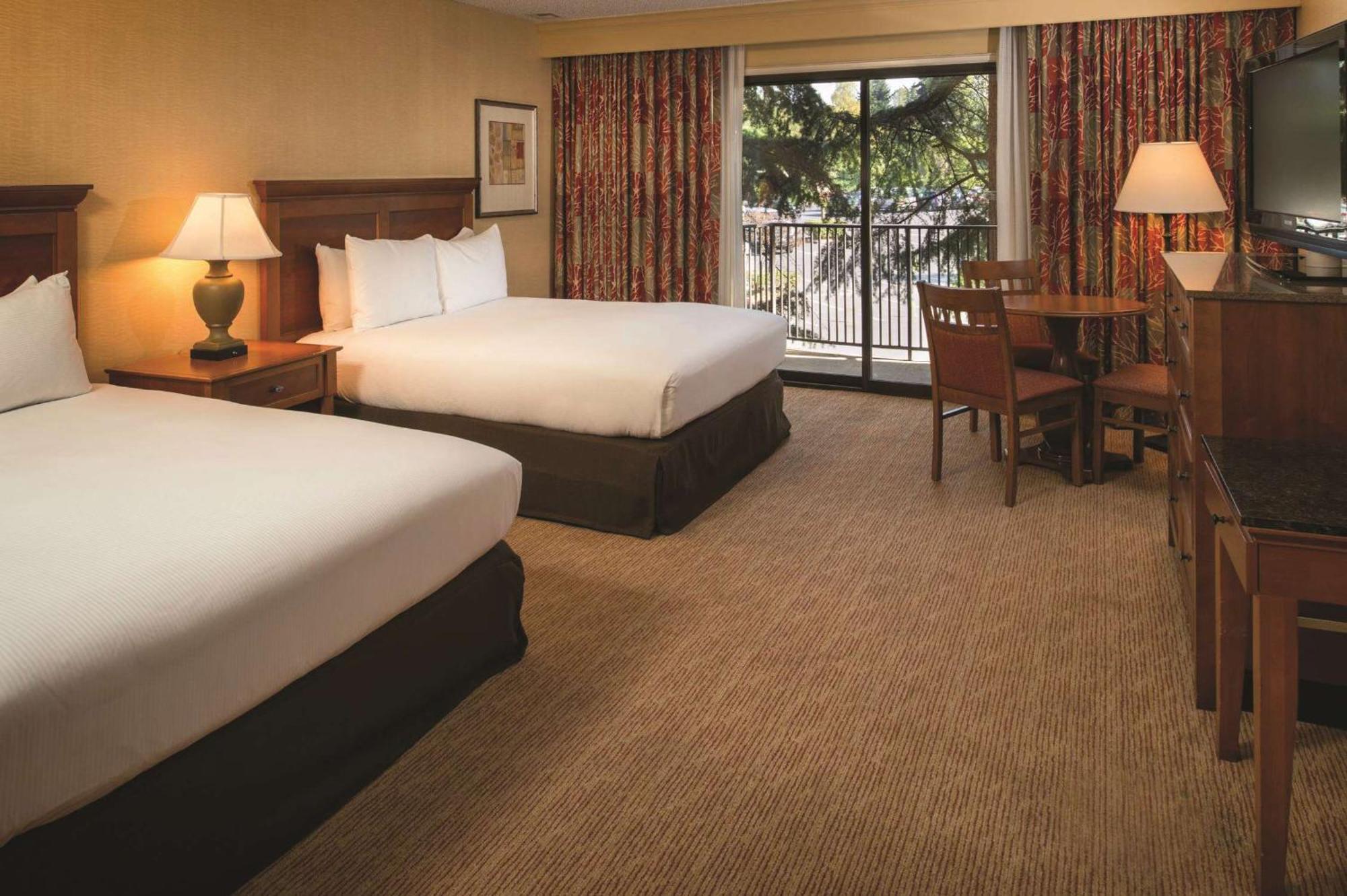 Doubletree By Hilton Seattle Airport SeaTac