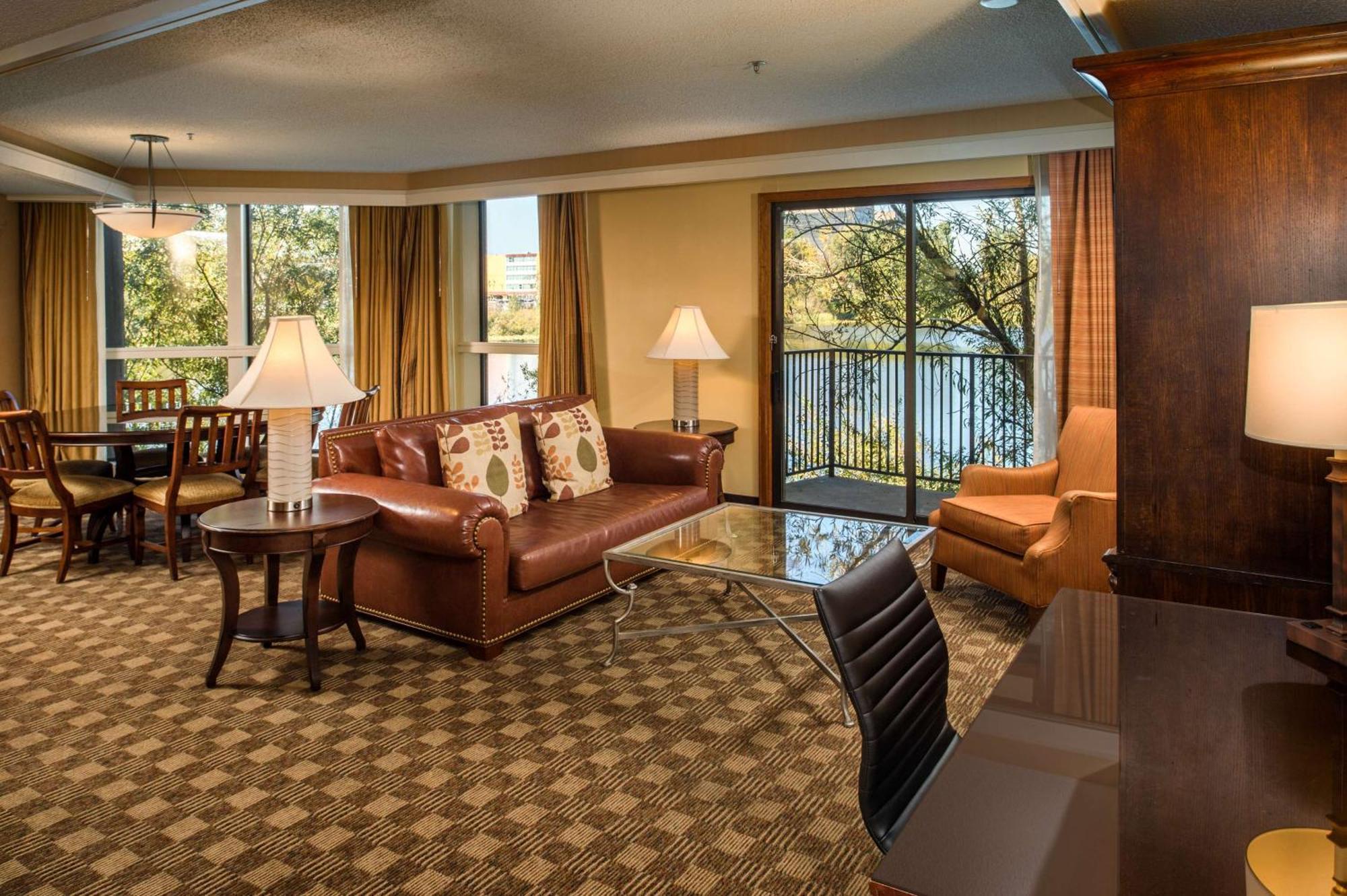 Hotel Doubletree By Hilton Seattle Airport 4*