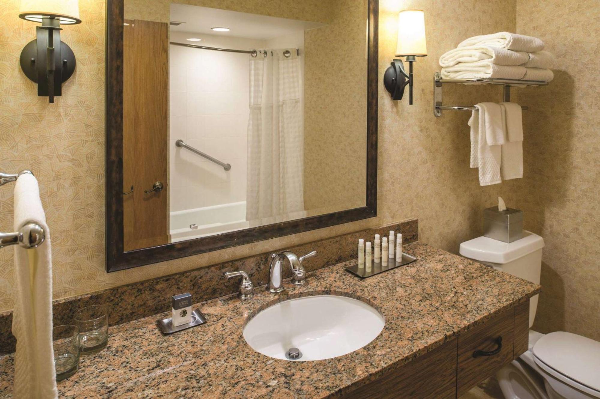 Hotel Doubletree By Hilton Seattle Airport SeaTac