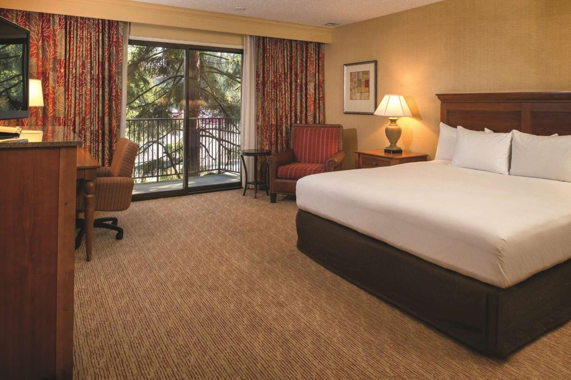 Doubletree By Hilton Seattle Airport SeaTac