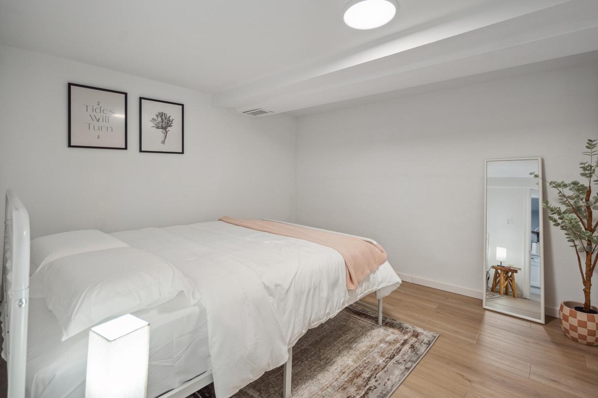 Spacious 5b2b 5 Min To Airport With Ac, Game Room, Wifi, Parking Holiday home