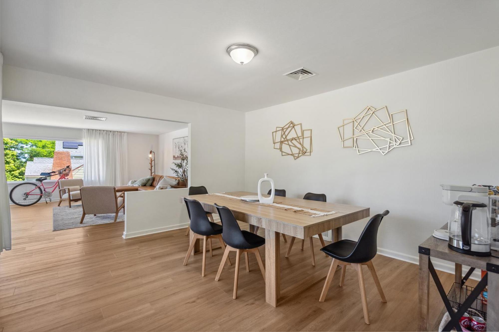 Spacious 5b2b 5 Min To Airport With Ac, Game Room, Wifi, Parking Holiday home