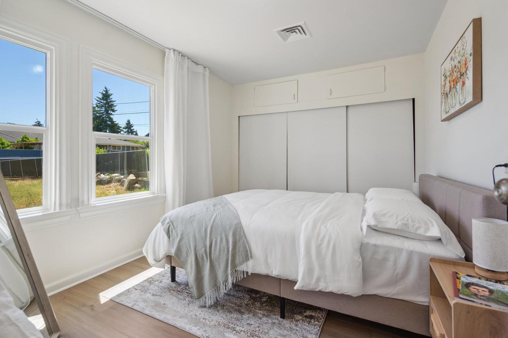Spacious 5b2b 5 Min To Airport With Ac, Game Room, Wifi, Parking