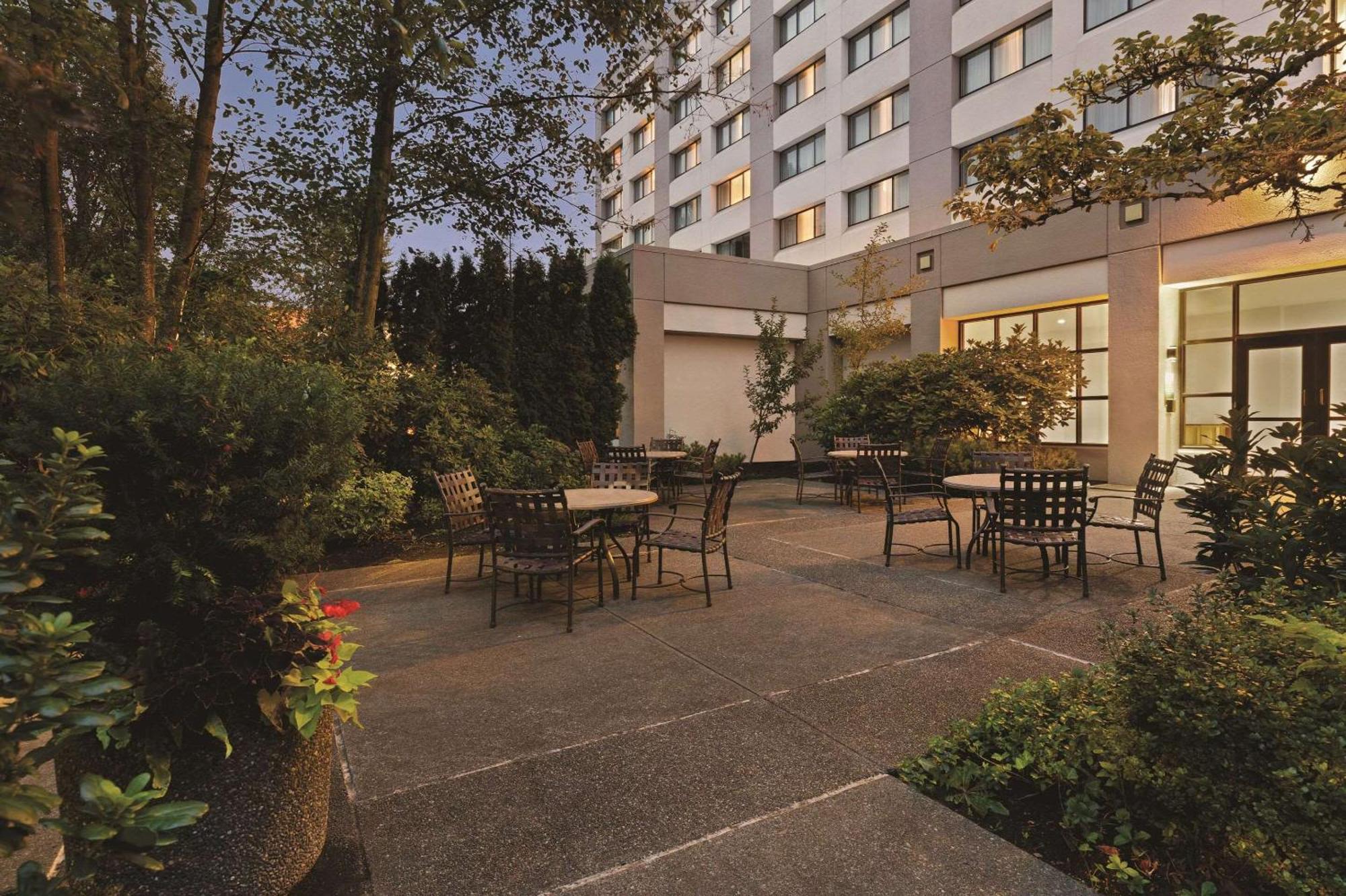 Radisson Seattle Airport Hotel