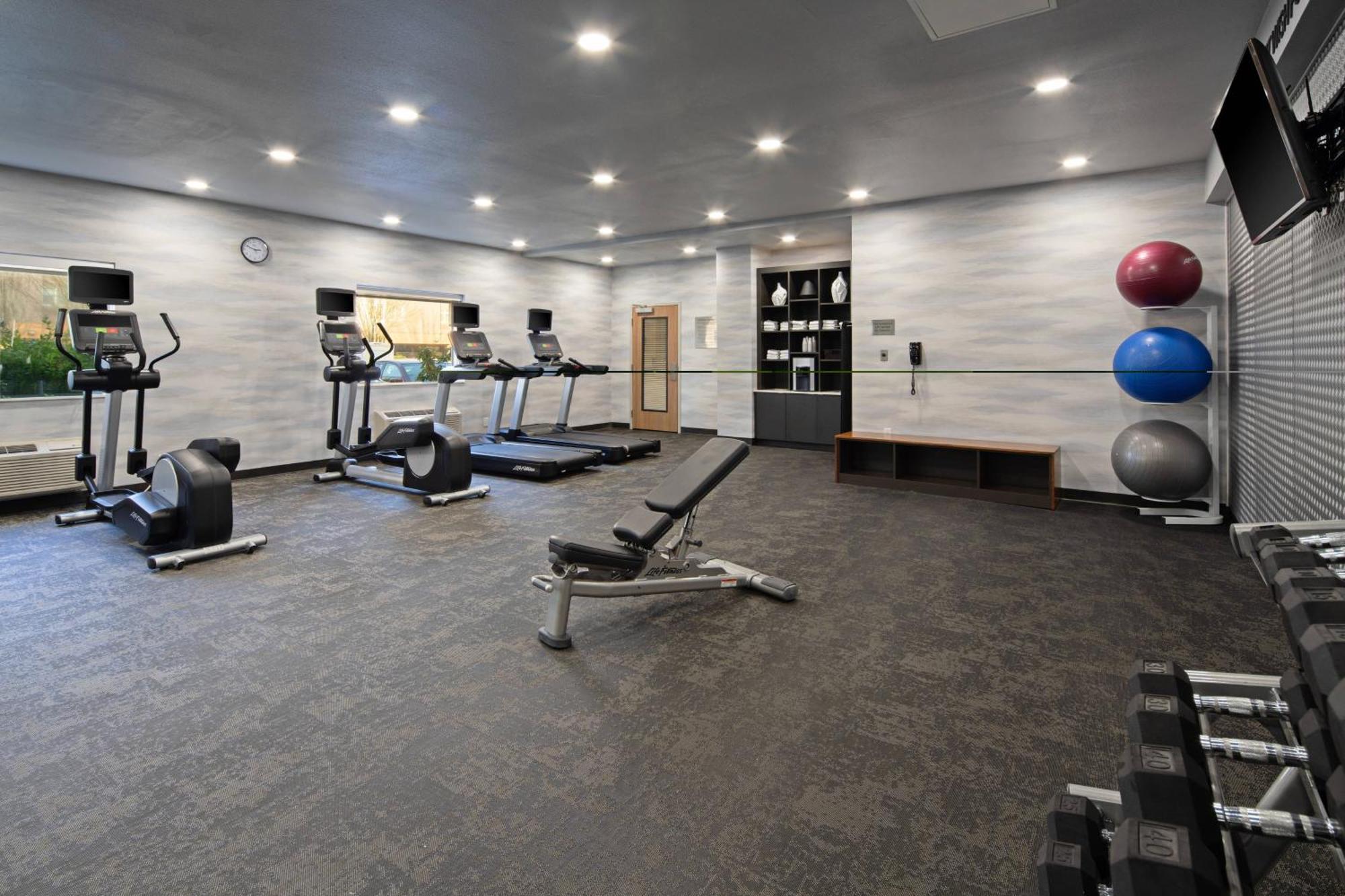 Fairfield By Marriott & Seattle Sea-tac Airport Hotel