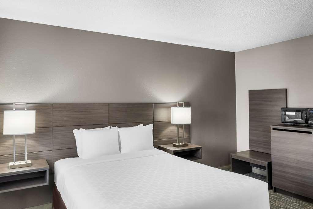 Surestay By Western Airport North Hotel