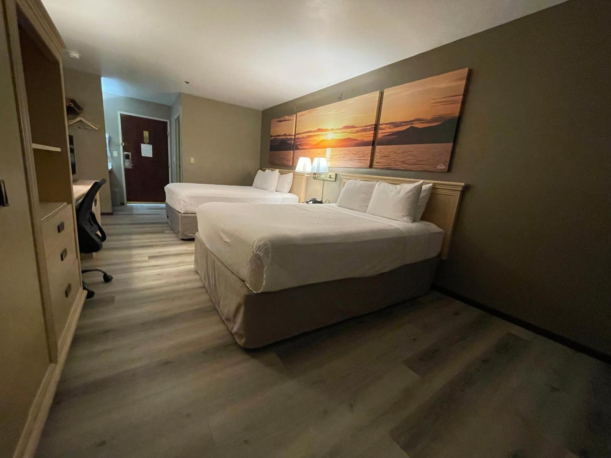Days By Wyndham Airport SeaTac