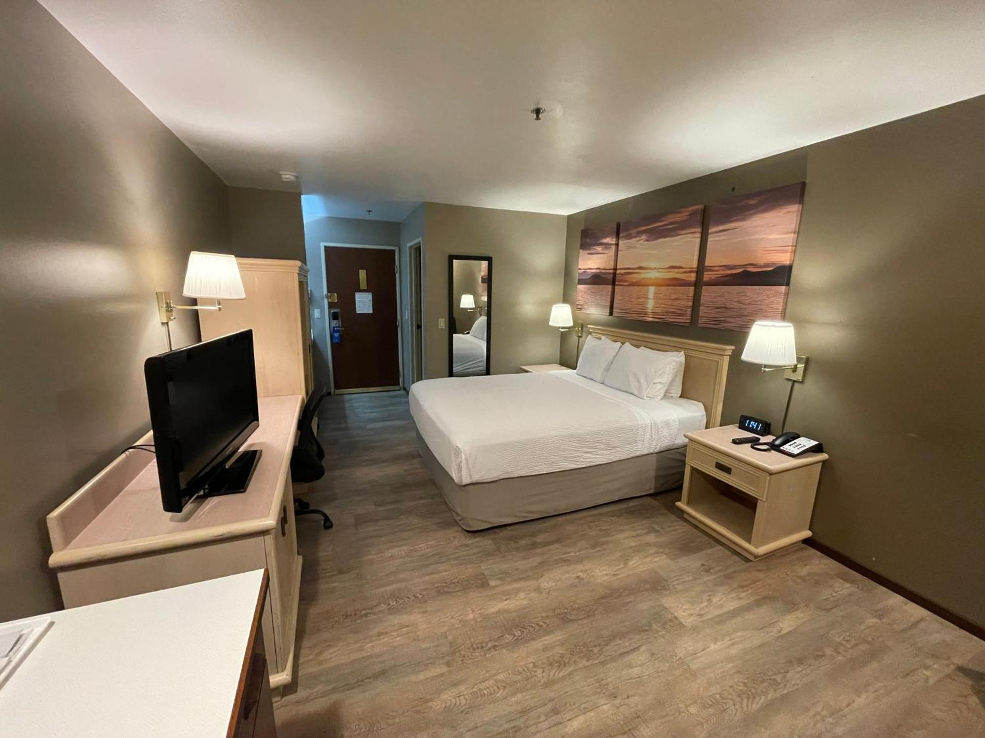 Hotel Days By Wyndham Airport