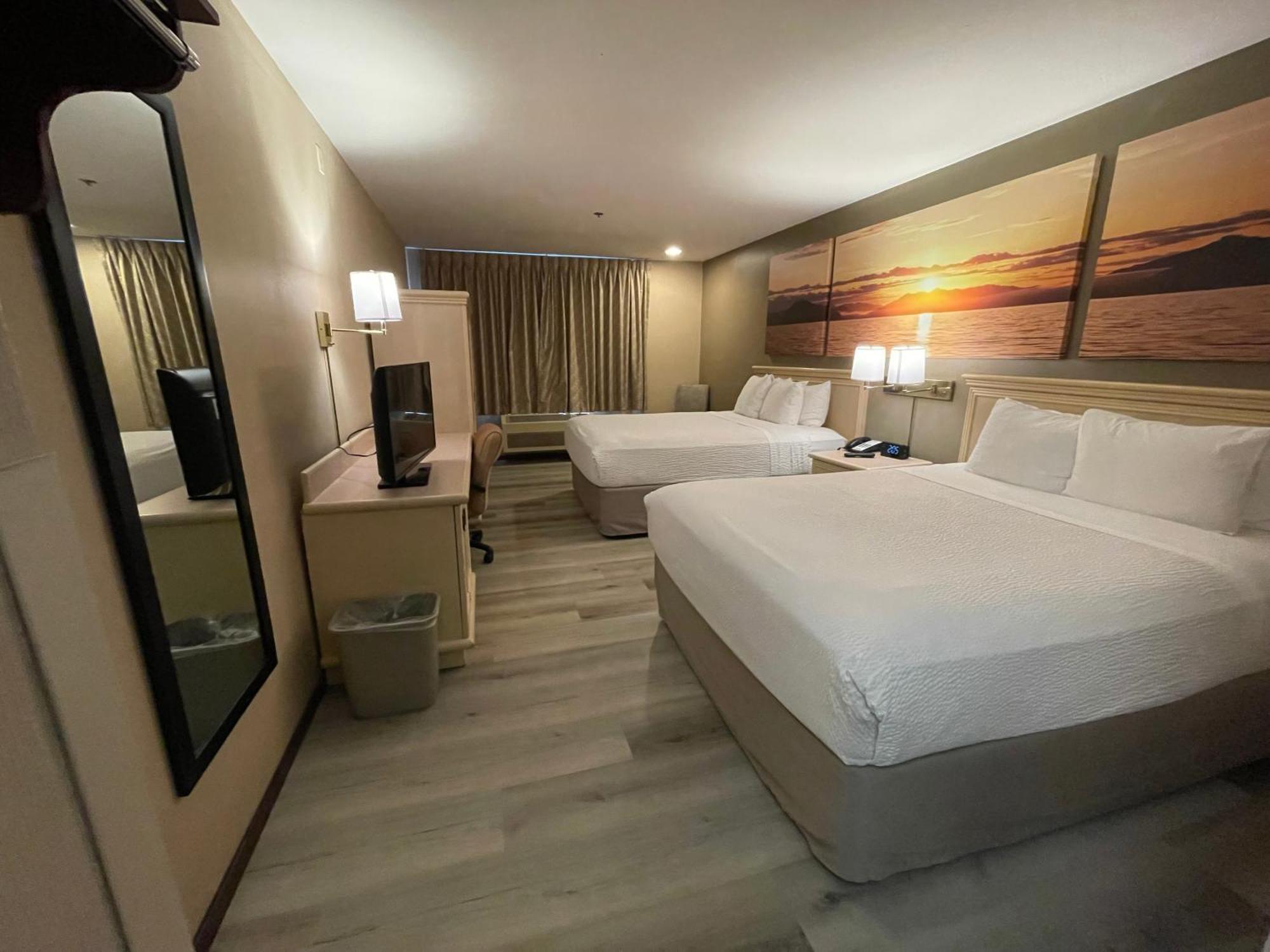 Days By Wyndham Airport Hotel 2*